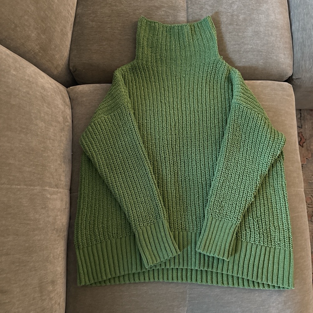 Aerie Soft Green Sweater